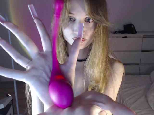 mnepohuyy webcam