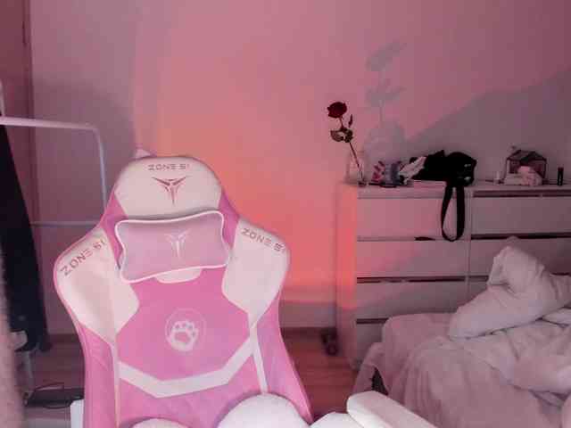 mnepohuyy webcam