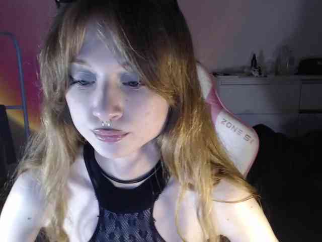 mnepohuyy webcam