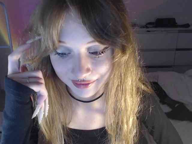 mnepohuyy webcam