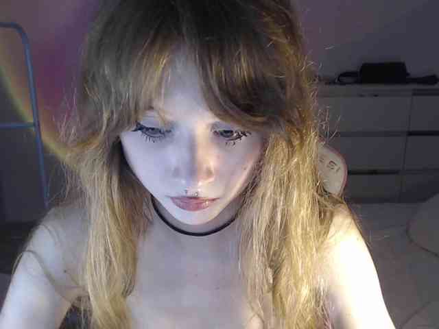 mnepohuyy webcam