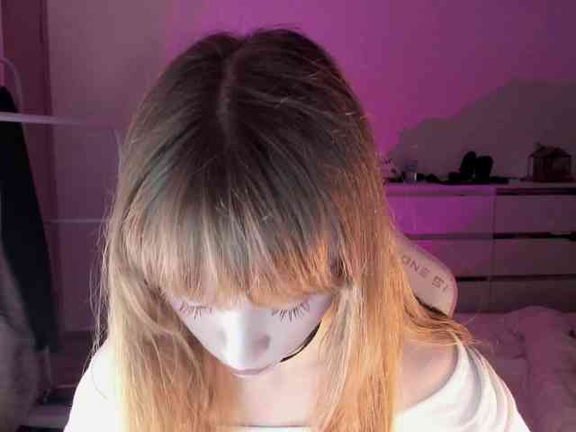 mnepohuyy webcam