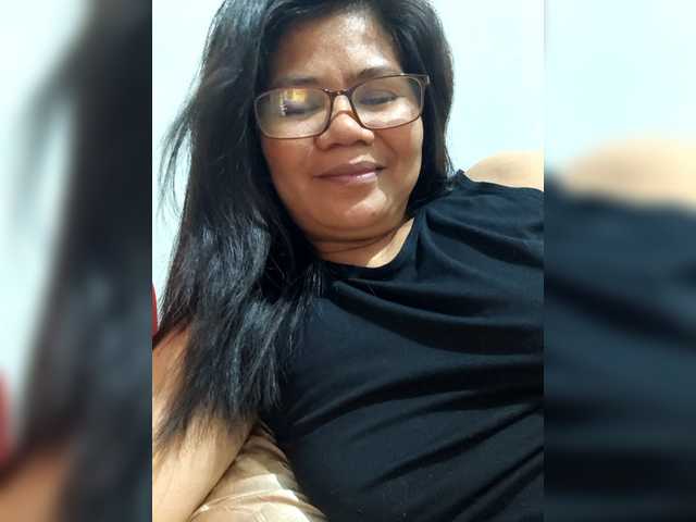 revive02 webcam bongacams model stream image