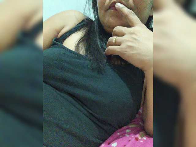 revive02 webcam bongacams model stream image