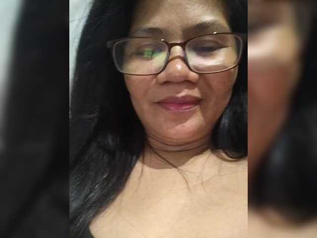 revive02 webcam bongacams model stream image