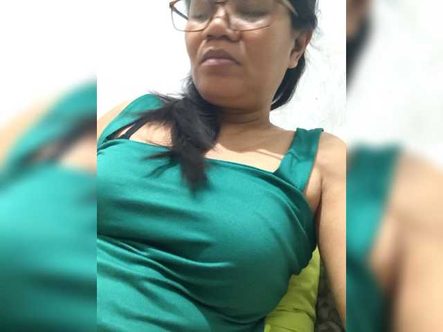 revive02's BongaCams show and profile