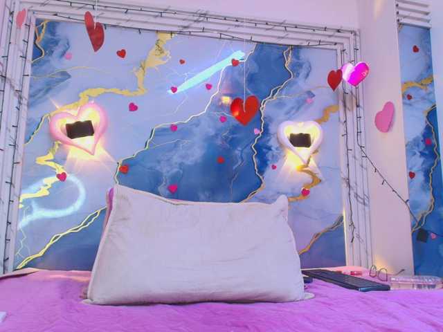 rayne-lor's BongaCams show and profile