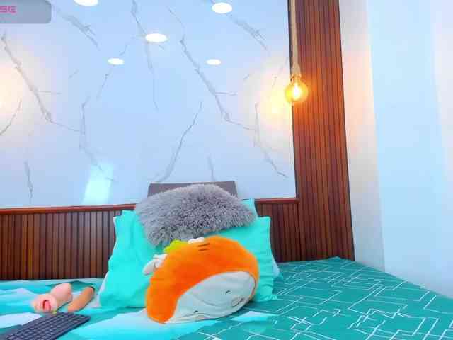Mia-Thompson-1 Live Webcam on BongaCams