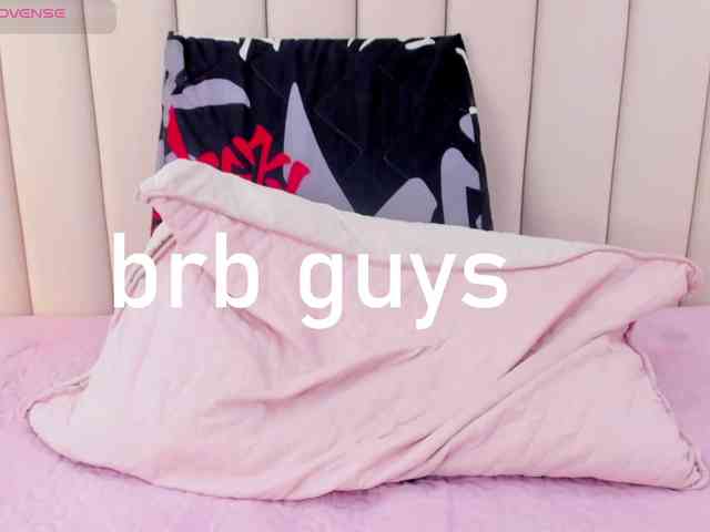 Mia-Thompson-1 Live Webcam on BongaCams