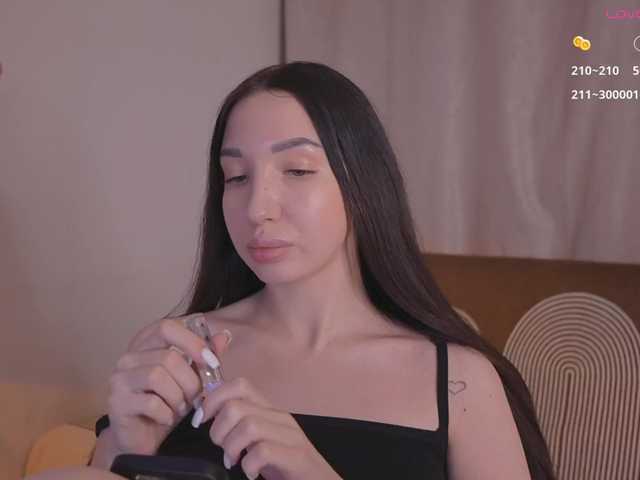 MiLaHHa's BongaCams show and profile