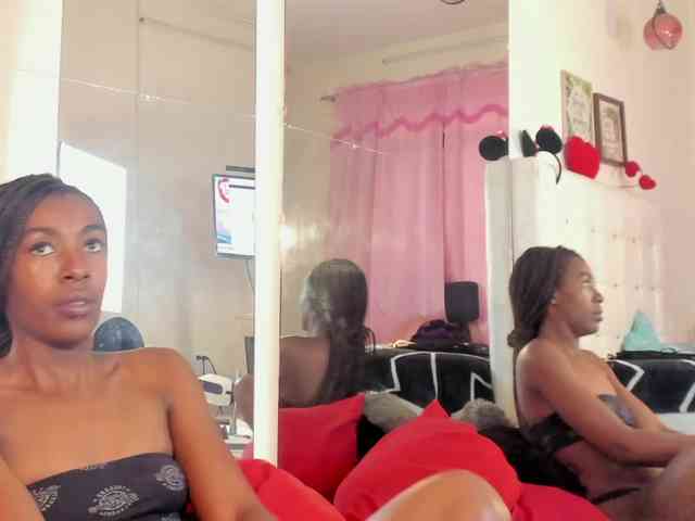 Caryn-Logan webcam
