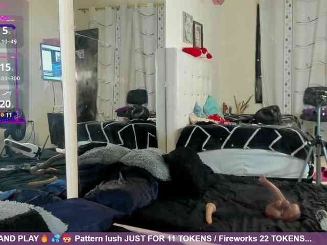 Caryn-Logan webcam