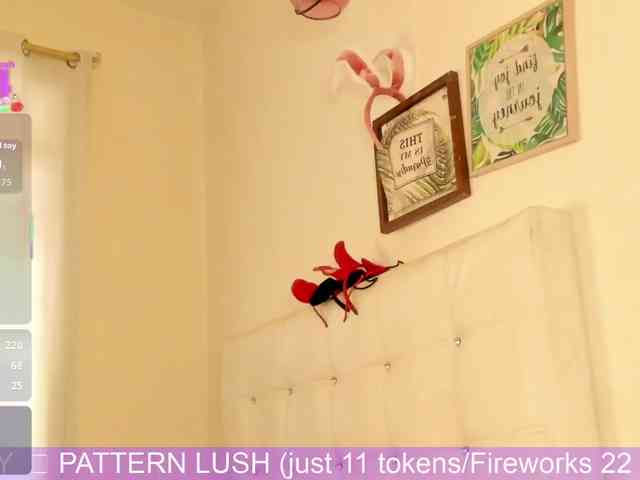 Caryn-Logan webcam