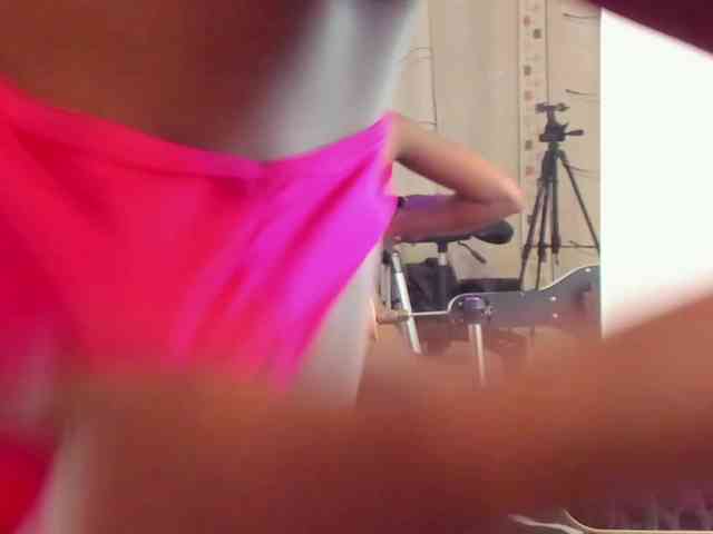 Caryn-Logan webcam