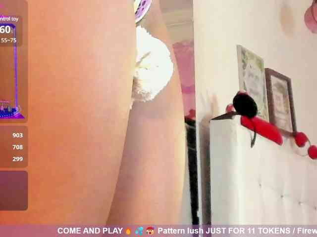 Caryn-Logan webcam