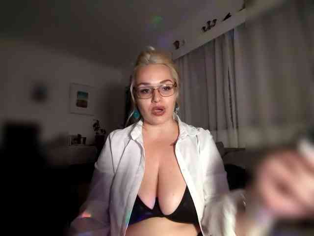 ThatSinfulMia webcam