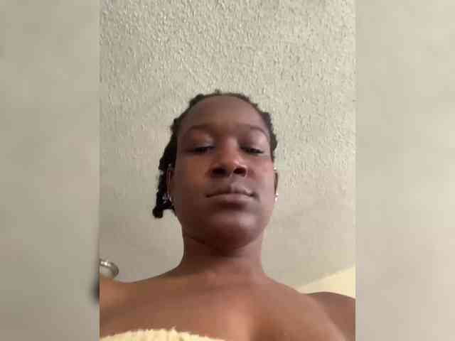PrettyDoubleG webcam