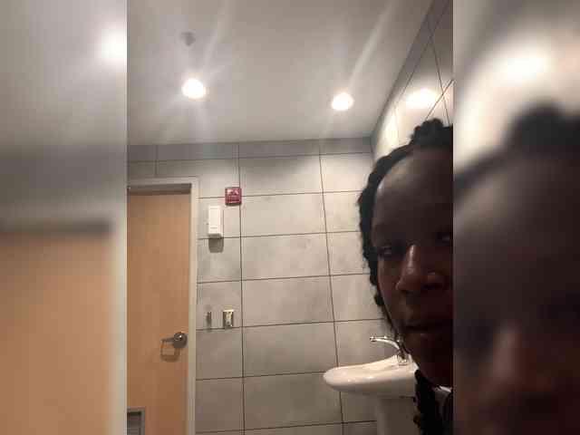 PrettyDoubleG webcam