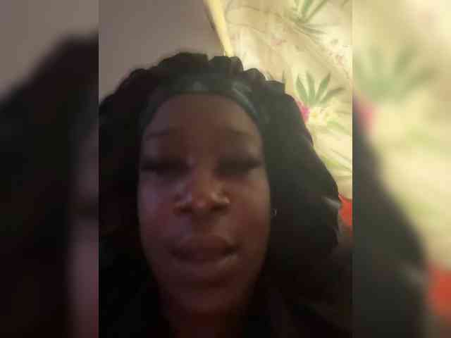 PrettyDoubleG webcam