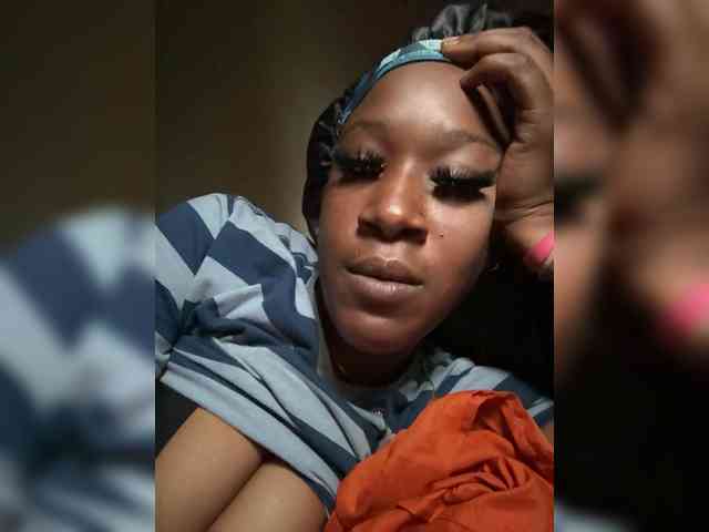 PrettyDoubleG webcam