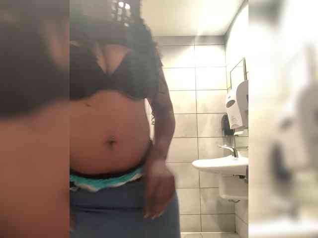 PrettyDoubleG webcam