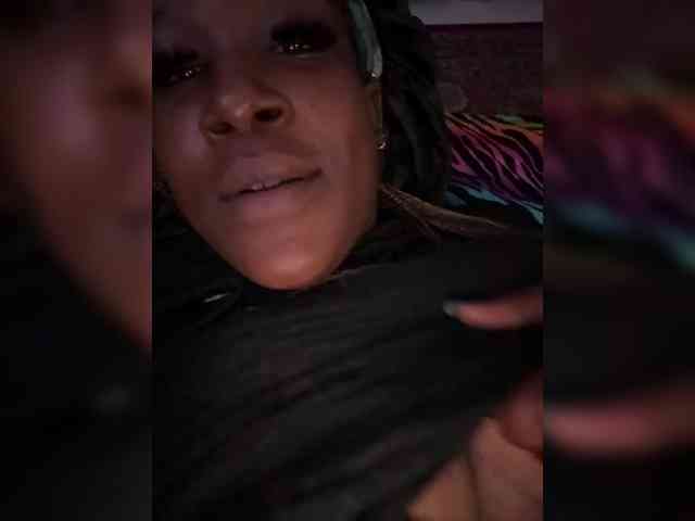 PrettyDoubleG webcam