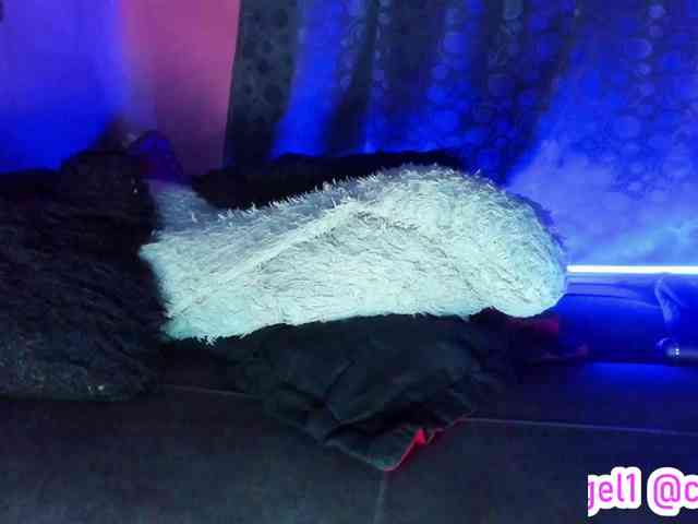 cata-anngel Live Webcam on BongaCams