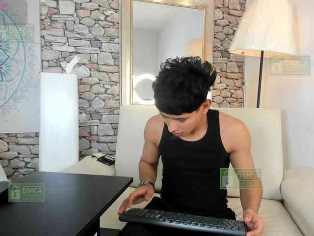 Jhonny-Blake Jhonny-Blake