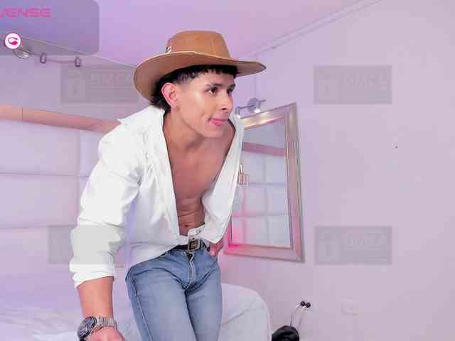 Jhonny-Blake Live Webcam on BongaCams