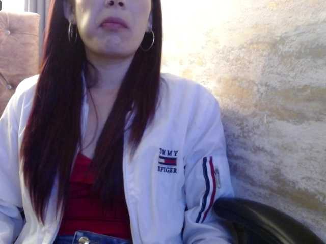 -yuyi's BongaCams show and profile