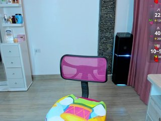 Brunette-Of-Your-Dreams Porn Show