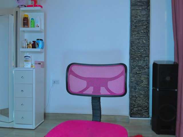 Brunette-Of-Your-Dreams