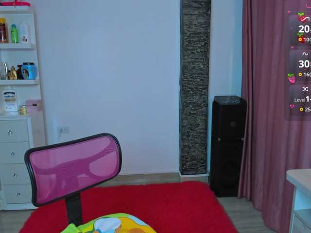 Brunette-Of-Your-Dreams's BongaCams show and profile