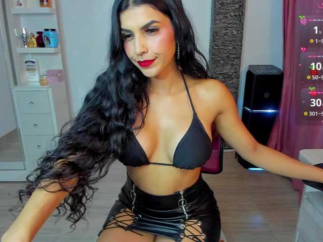 Brunette-Of-Your-Dreams's BongaCams show and profile