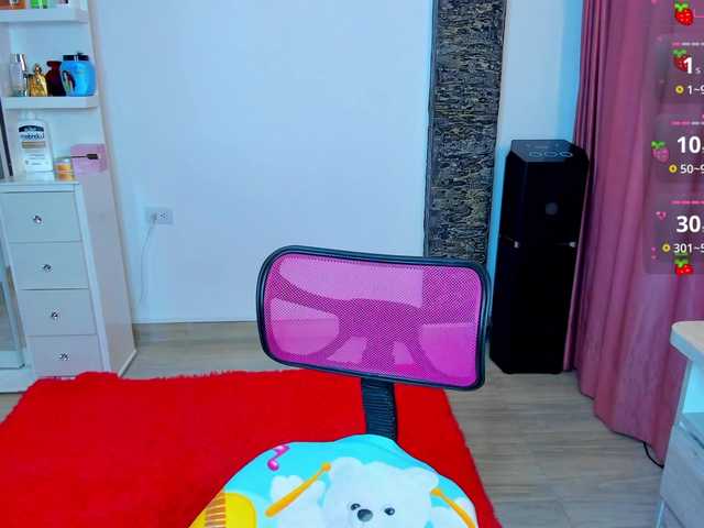 Brunette-Of-Your-Dreams's BongaCams show and profile