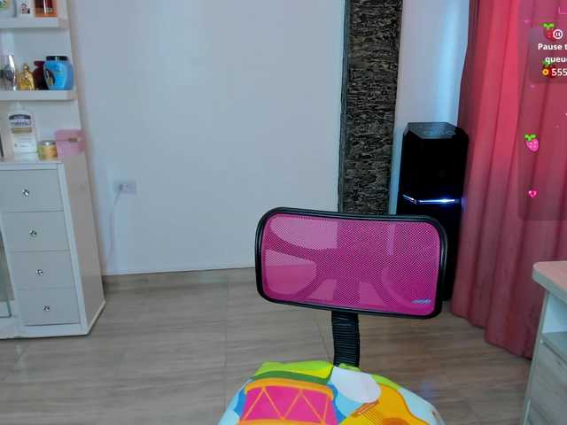 Brunette-Of-Your-Dreams