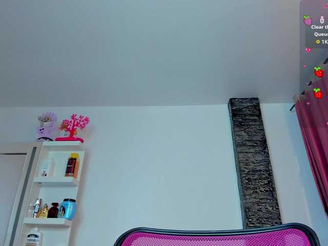 Brunette-Of-Your-Dreams's BongaCams show and profile