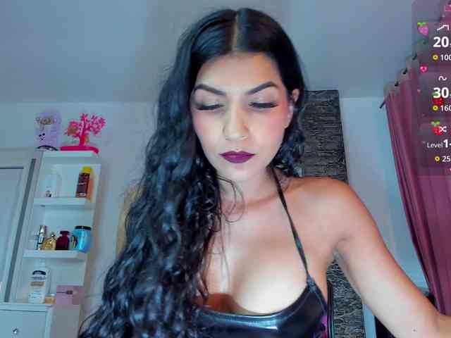 Brunette-Of-Your-Dreams