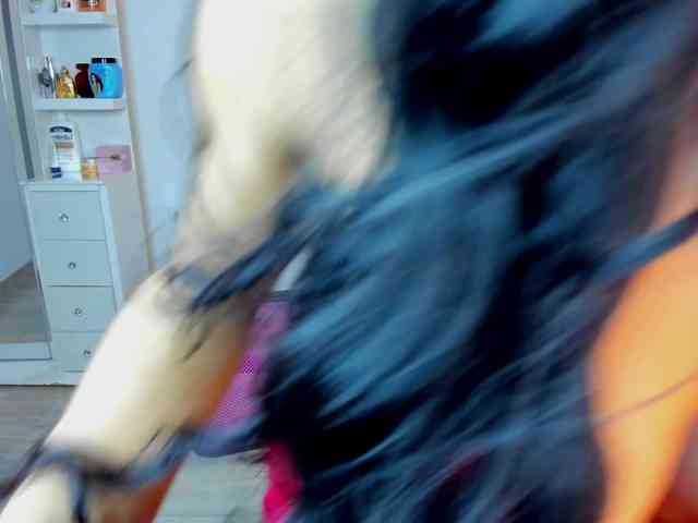 Brunette-Of-Your-Dreams