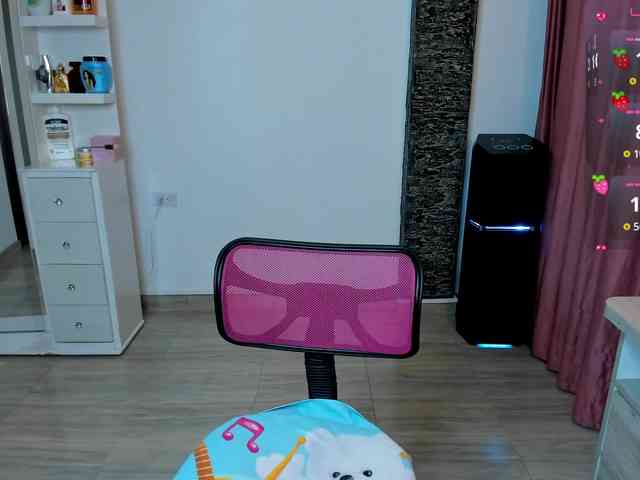 Brunette-Of-Your-Dreams