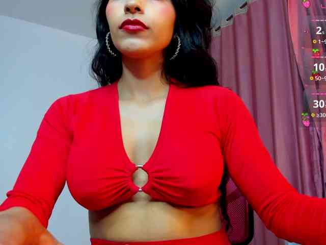 Brunette-Of-Your-Dreams webcam