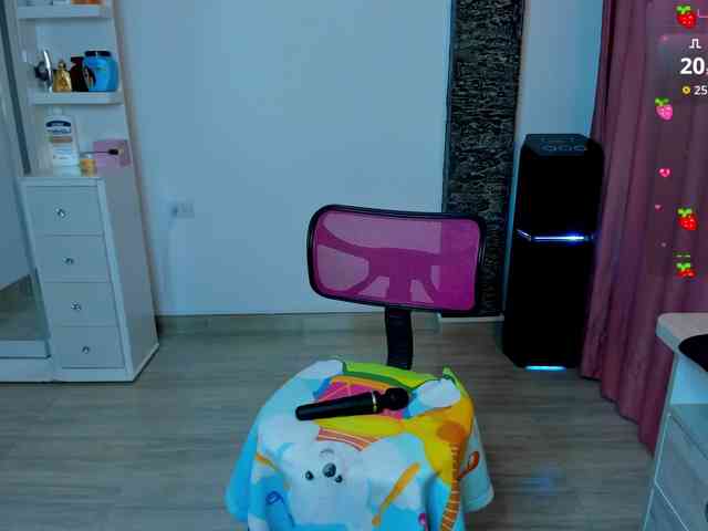 Brunette-Of-Your-Dreams