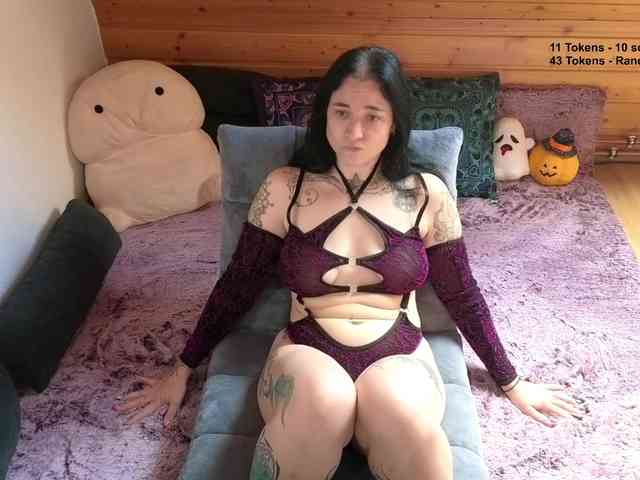 Lunaticminx- webcam
