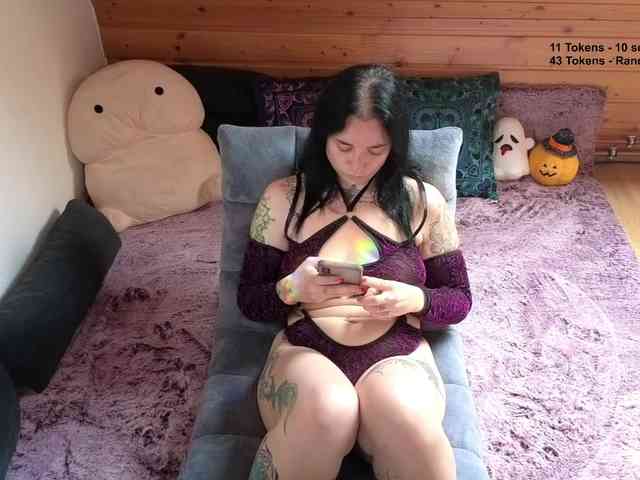 Lunaticminx- webcam