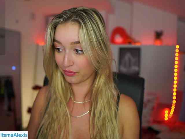 AlexisTexas18 webcam