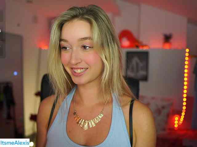 AlexisTexas18 webcam