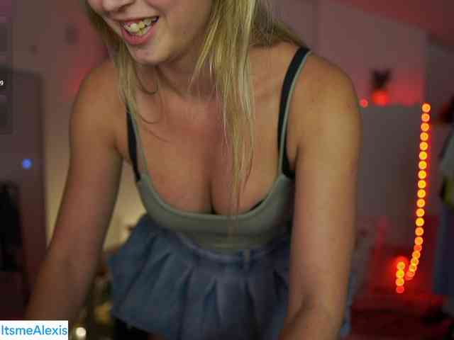 AlexisTexas18 webcam