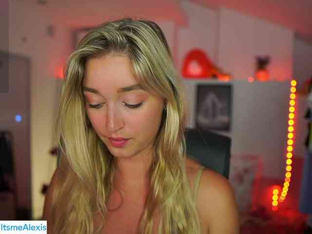 AlexisTexas18 webcam