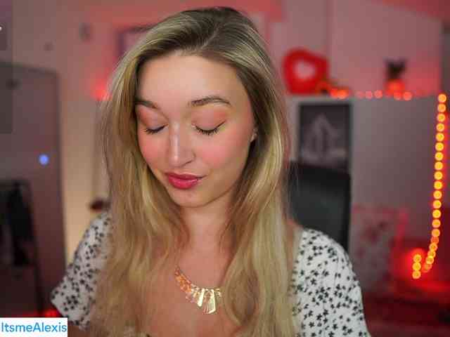 AlexisTexas18 webcam