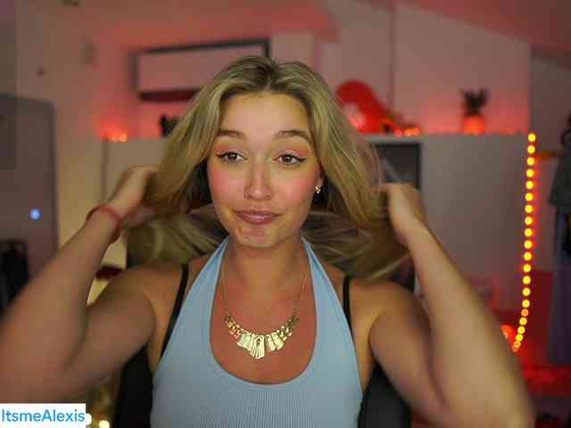 AlexisTexas18 webcam